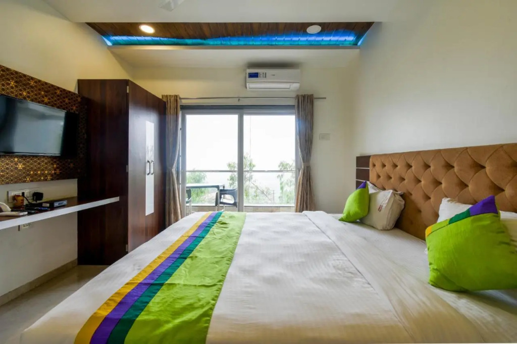 Treebo Prince Palace With Swimming Pool