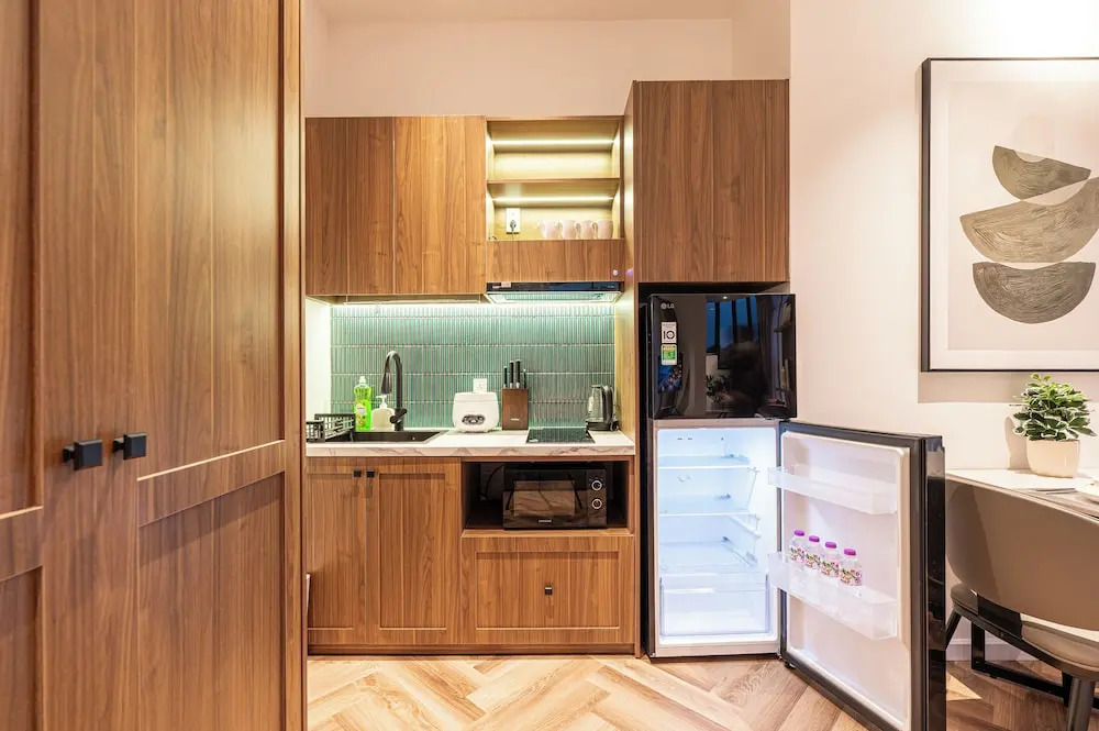 Chapter9 Serviced Suite