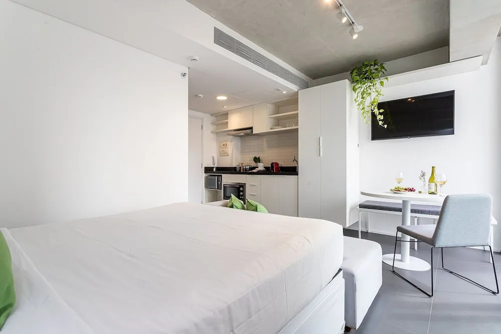 Onze22 by Viva - Estúdios Modernos a 400m do Metrô Vila Madalena com Piscina no Rooftop