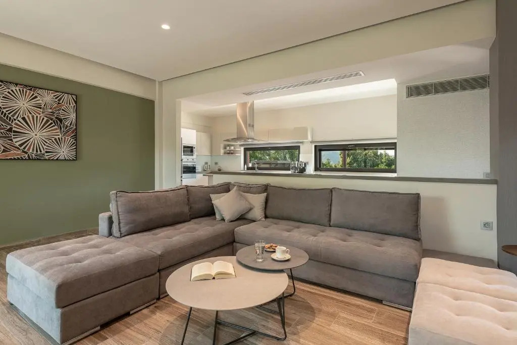 Villa Enny, 3 BD with Private Heated Pool