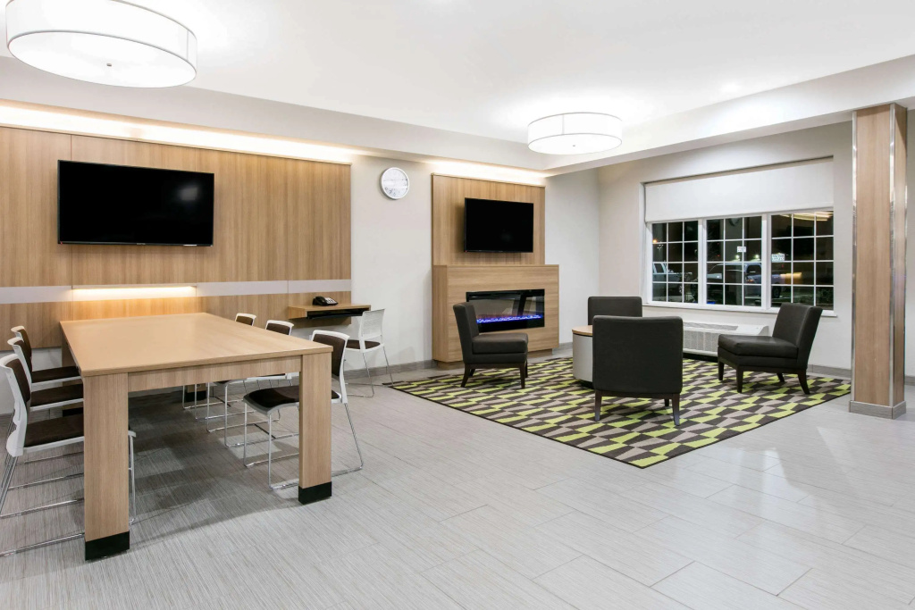 Microtel Inn & Suites by Wyndham Lubbock