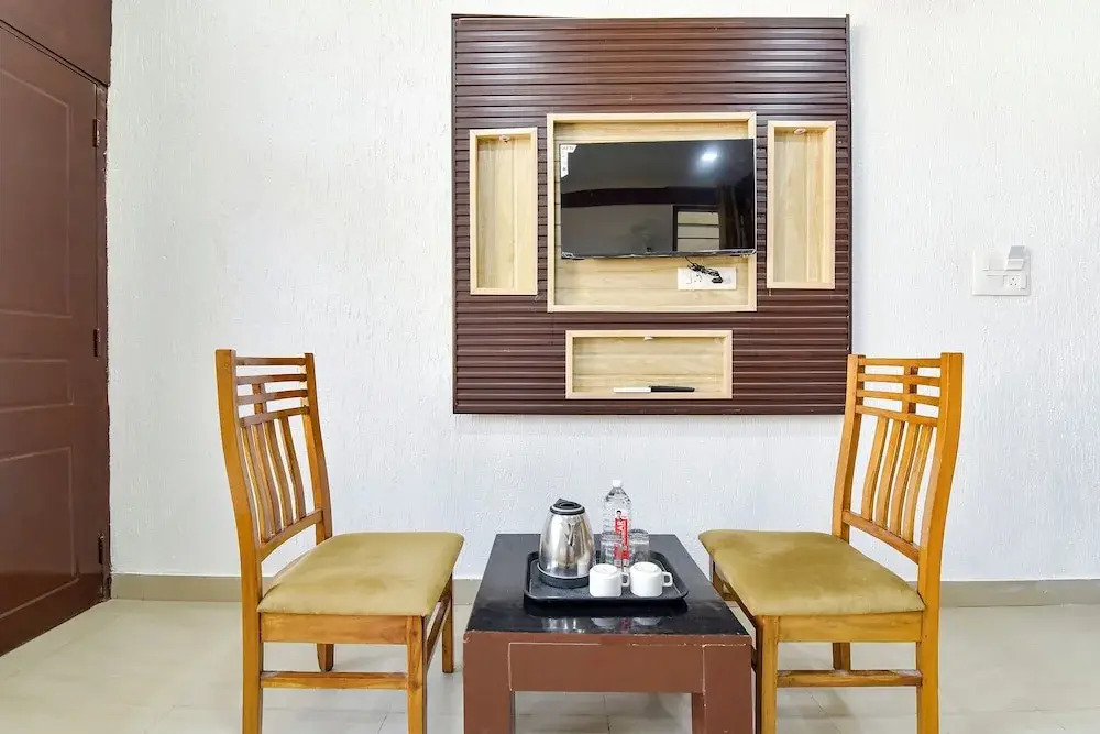 Fabhotel Aayat Home Stay