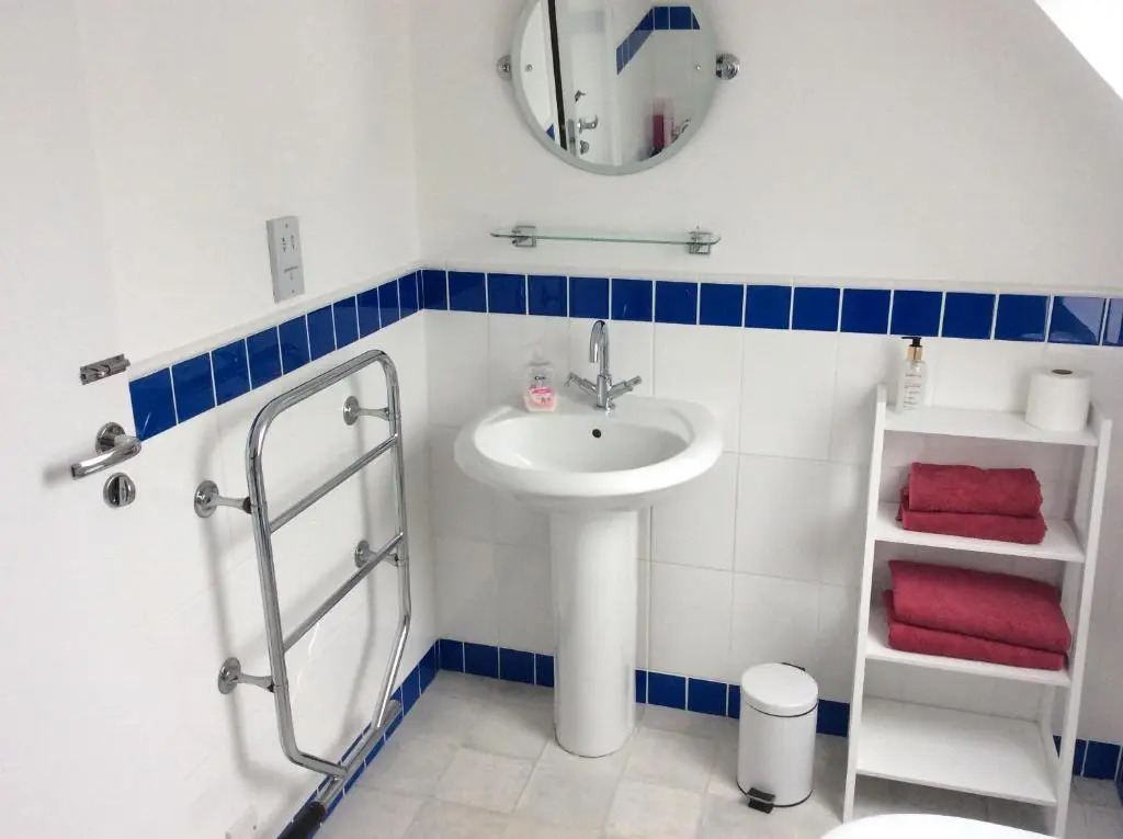 Old Ningwood Station Bed & Breakfast, Ningwood, Isle of Wight PO41 0TG