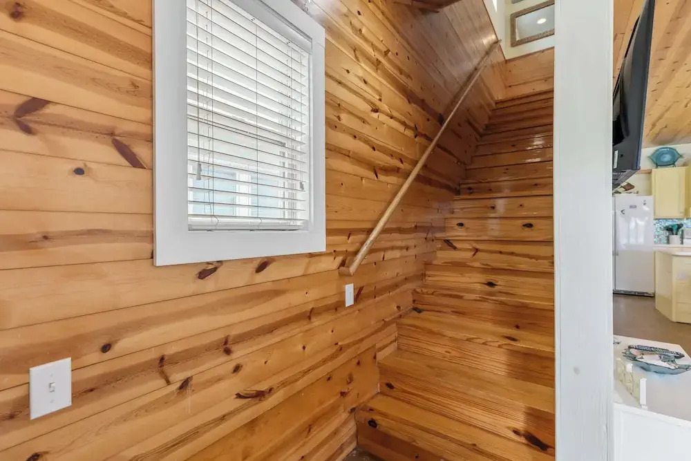 Prime Location 5 Bedrooms Pool Sleeps 14