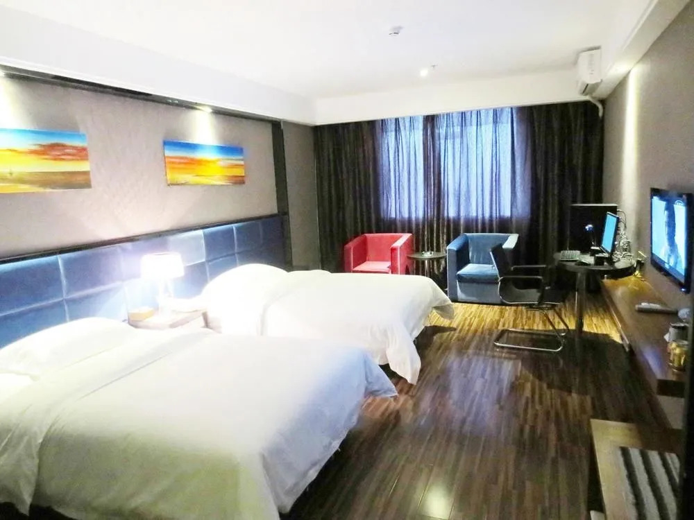 By Ron Hotel