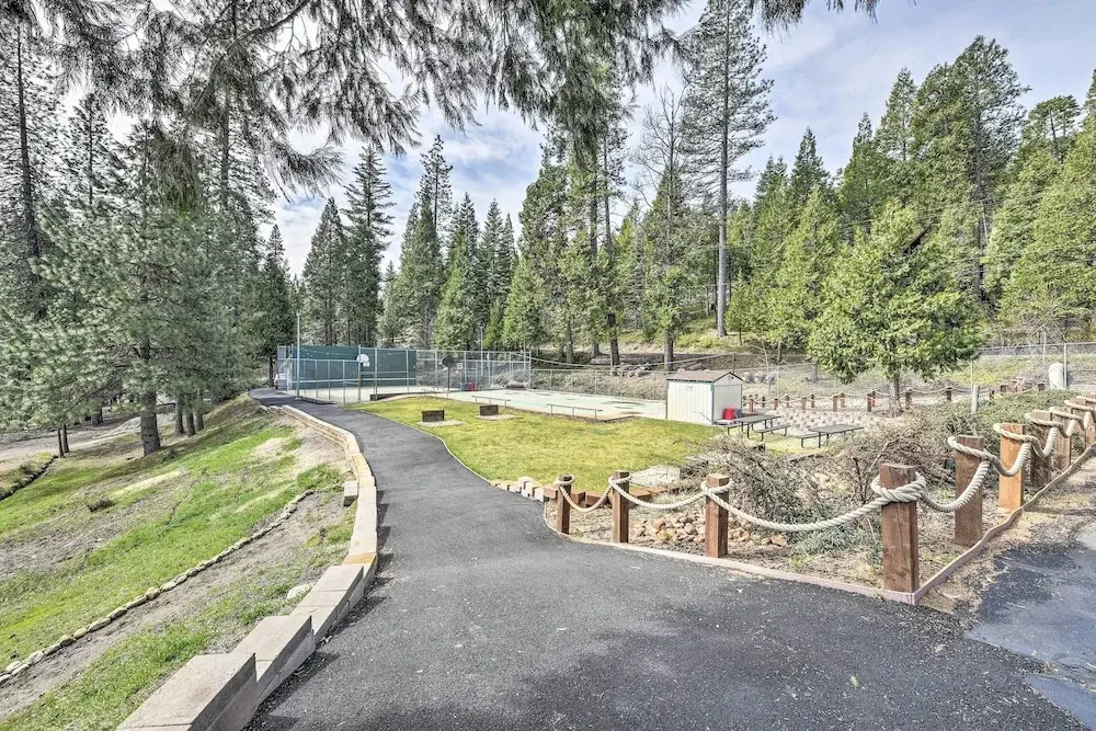 Beach Access, Furnished Deck & Grill: Arnold Cabin