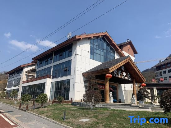 Huajian·LOFT Hotel