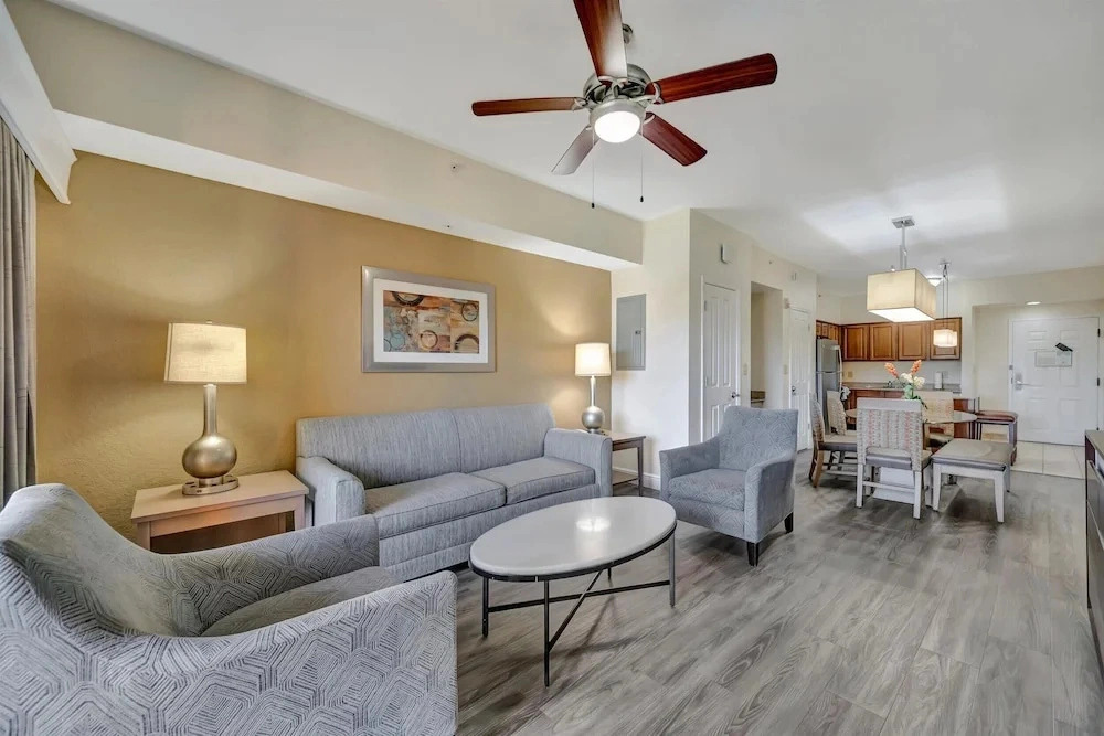 3BR Sleeps 8 Pool Hot Tub Arcade 10 Mins to Disney