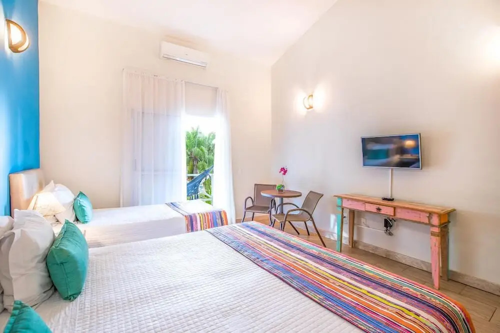 Hotel Mil Flores