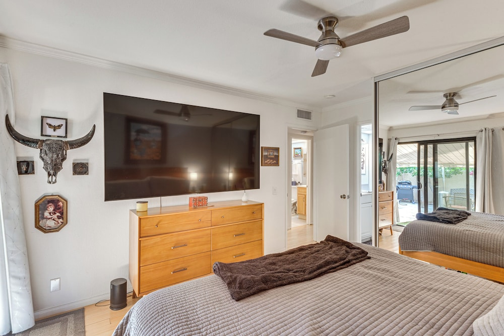 2 Mi to Dtwn! Snowbird Gem w/ Pool in Palm Springs