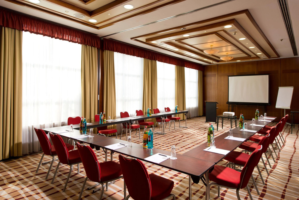 Отель The Q - Quadro City Hotel