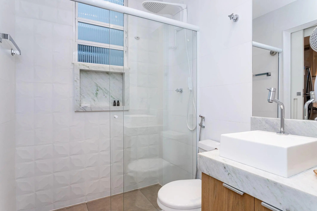 Decorado Quarto E Sala Em Copacabana | Mfb 76/306