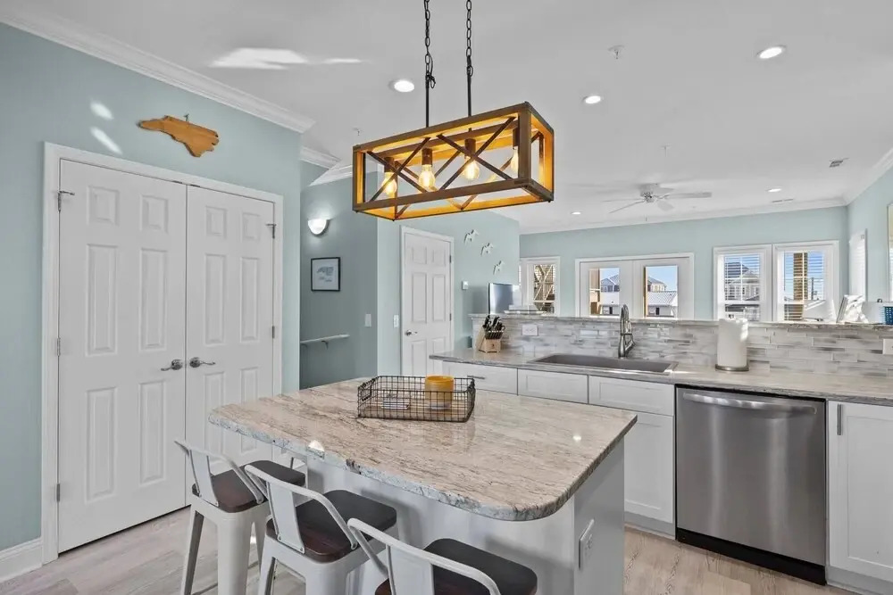 Atlantic Blue 4 Bedroom Townhouse by RedAwning