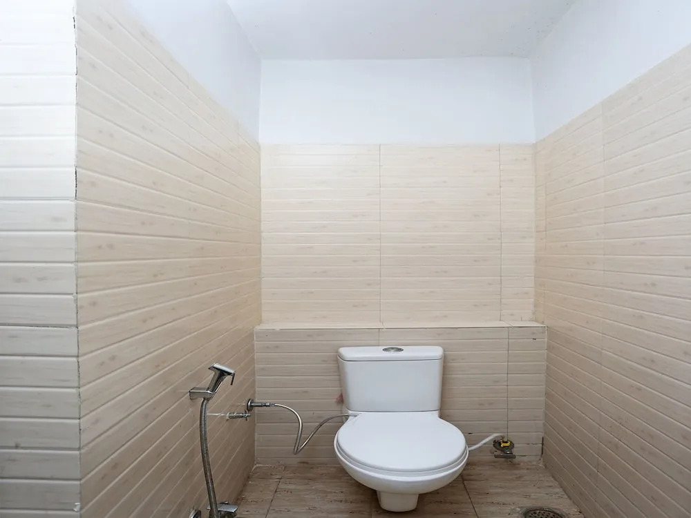 OYO 13576 Hotel Residency