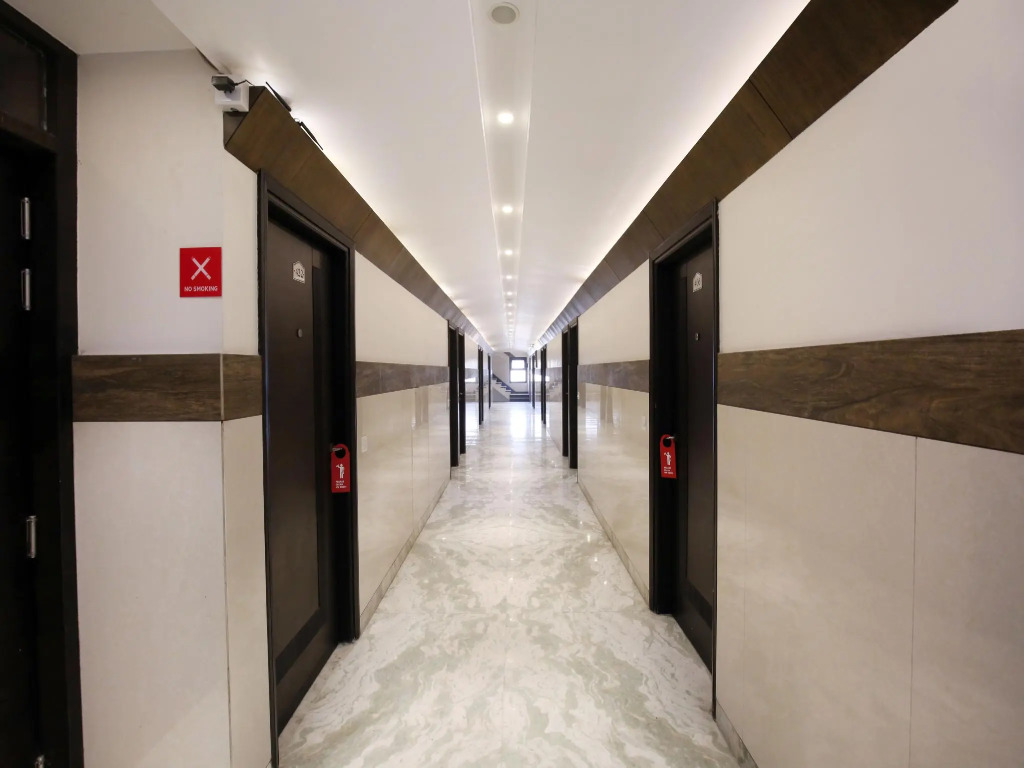 OYO 9816 Hotel Neelkanth