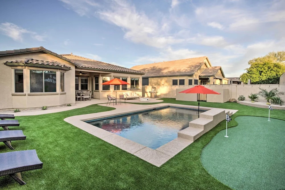 Pool & Game Room: Home in Goodyear Near Golfing