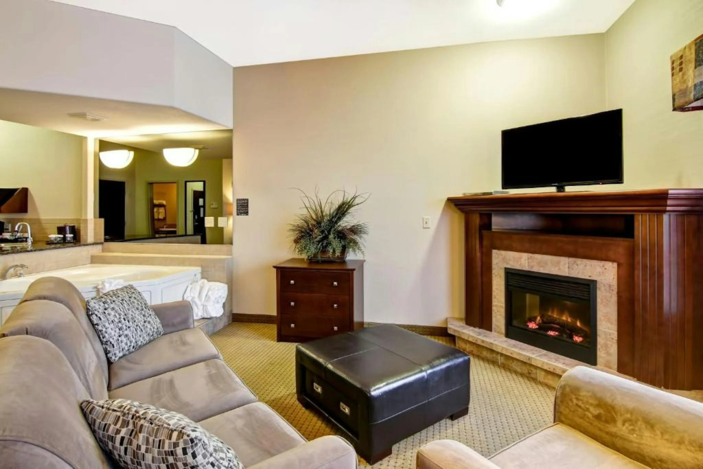 Canalta Hotel Camrose