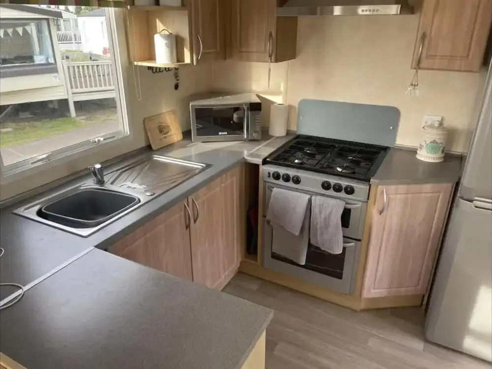 Pets Stay Free 2 Bedroom Caravan at Heacham Beach