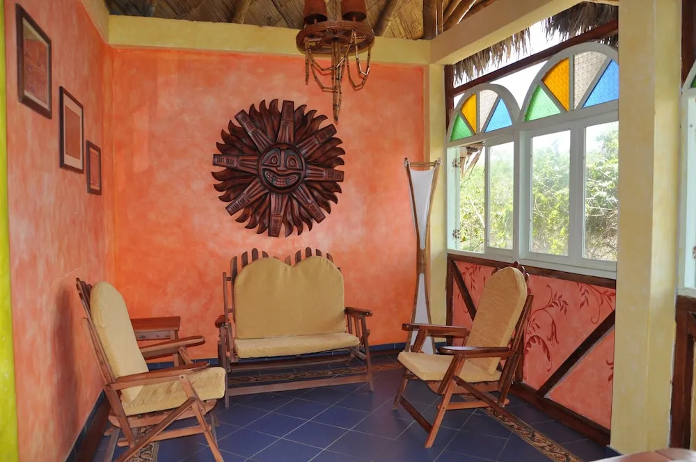 Azuluna Ecolodge