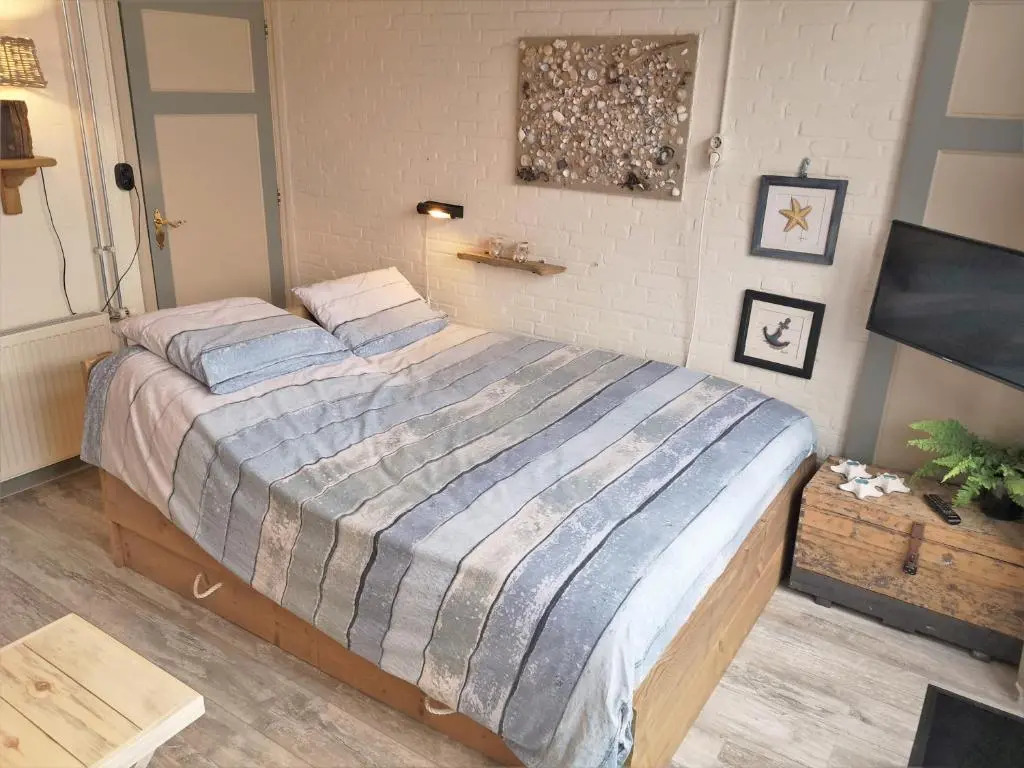 WME46 Studio 't Krekeltje aan de dijk