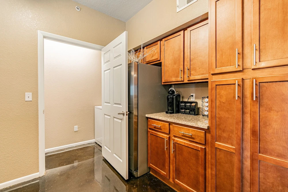 BC-324: Channelside Luxury Apartment