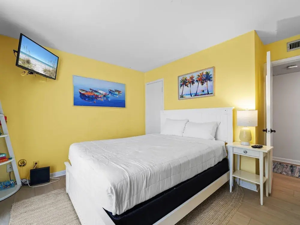 Windward 408 at Edgewater