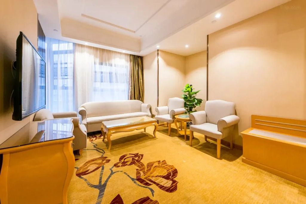Vienna Hotel (Nanjing Qidi Street)
