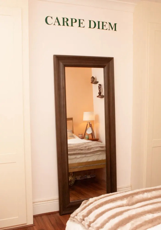 Spacious 1 Bedroom Apartment With Garden in Redland