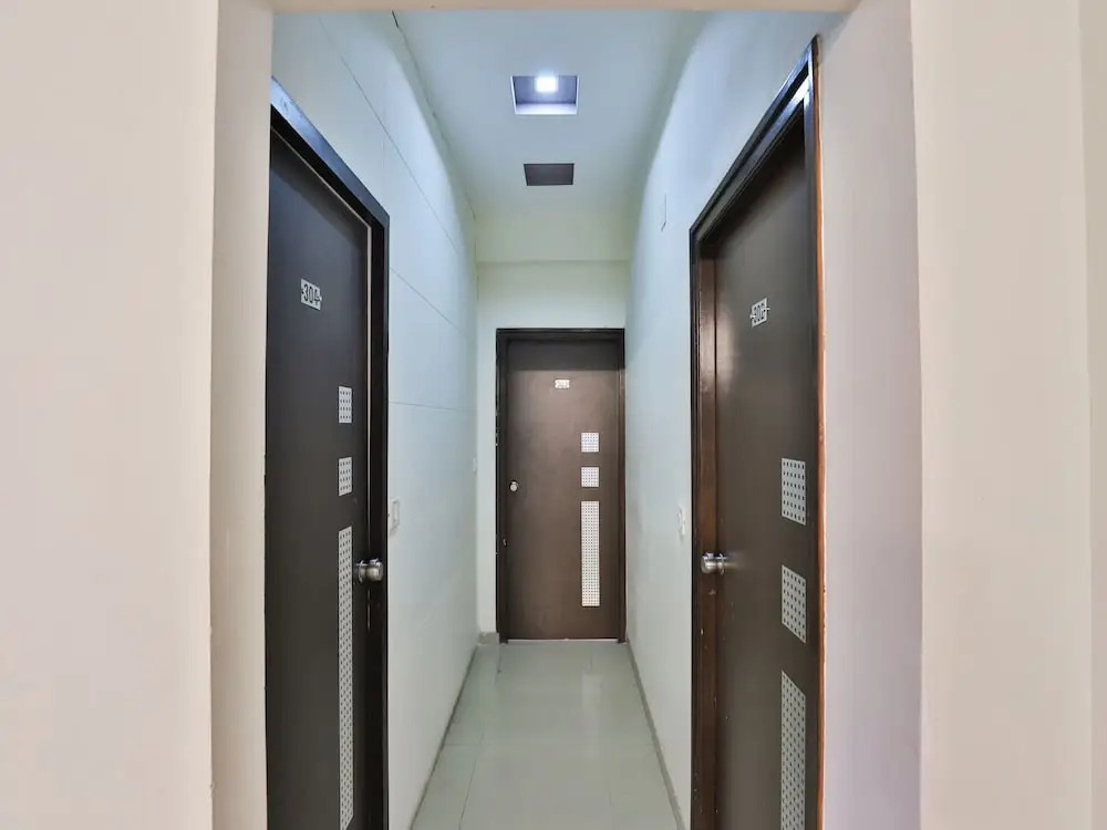 OYO 2656 Hotel Sunstar