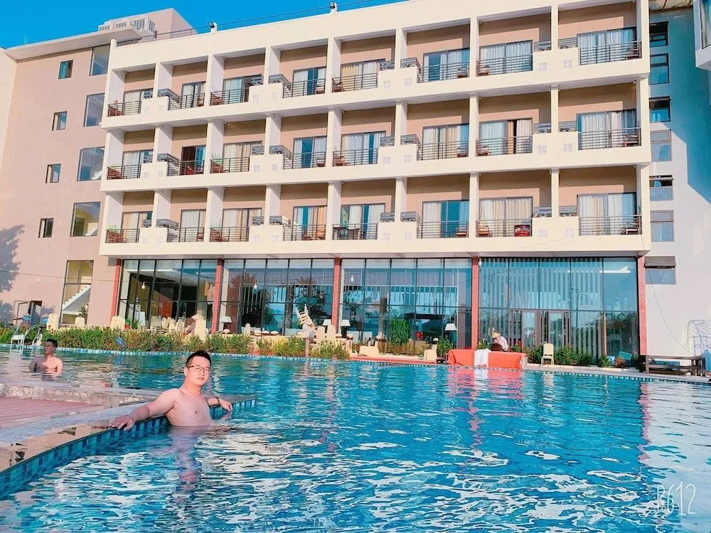 Hamya Hotsprings and Resort
