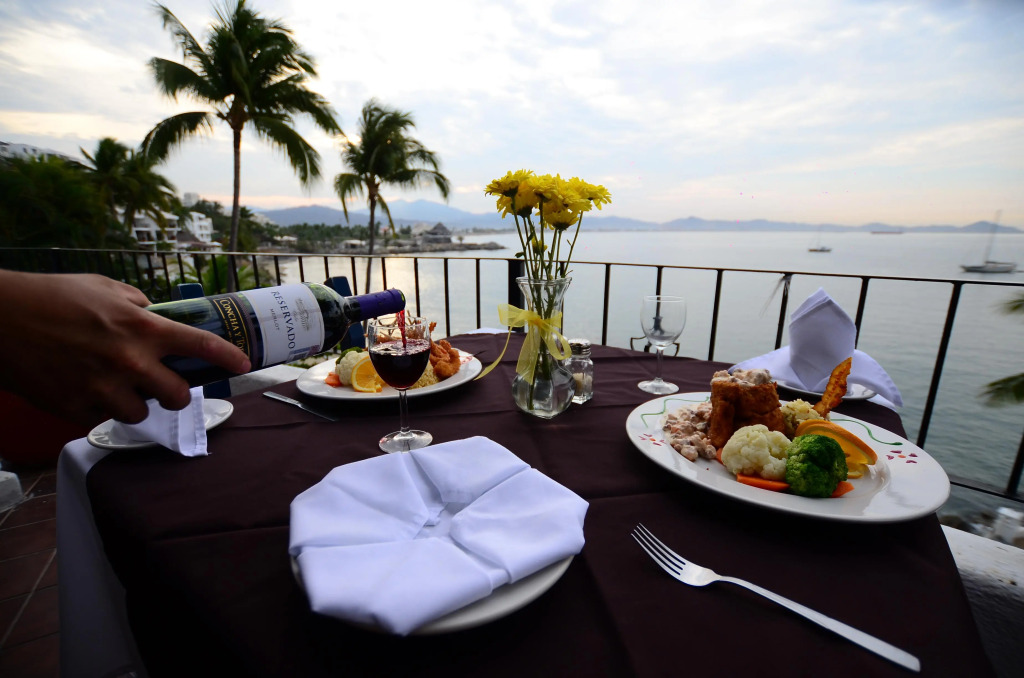 Dolphin Cove Inn