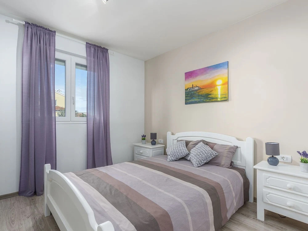 Charming Villa Frontera in Nova Vas With Private Pool for 7 People