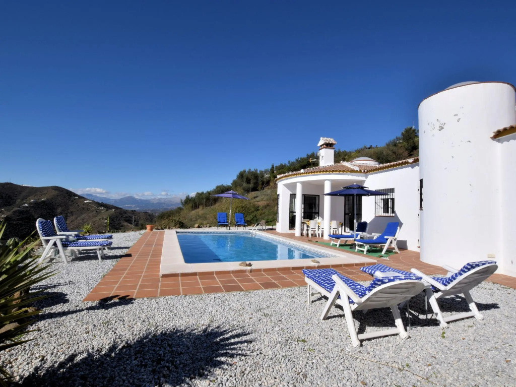 Villa in Arenas With Sea Views and Private Pool
