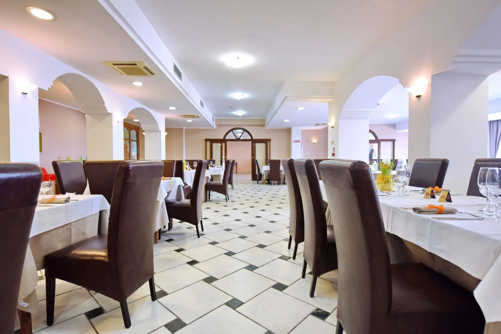 Hotel Costa dOro