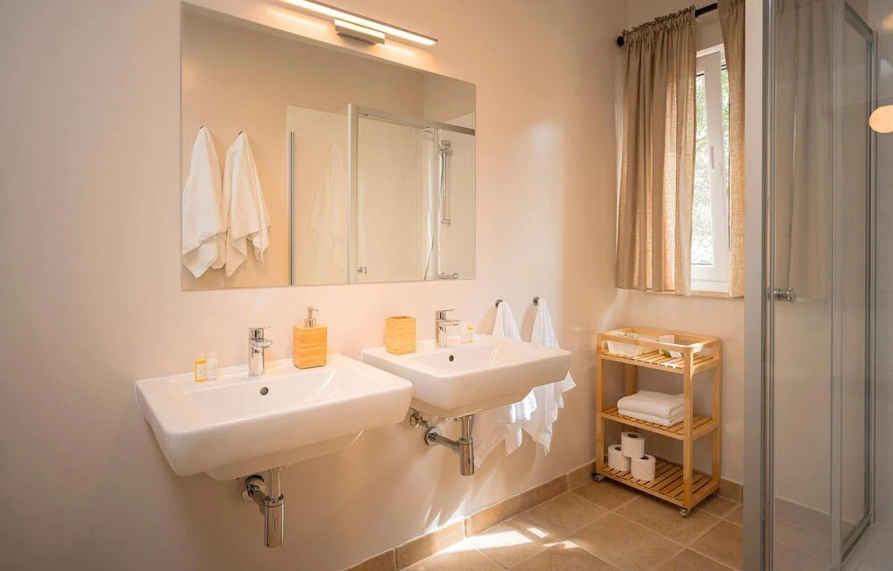 Stunning Home in Stari Grad With Outdoor Swimming Pool, Wifi and 4 Bedrooms