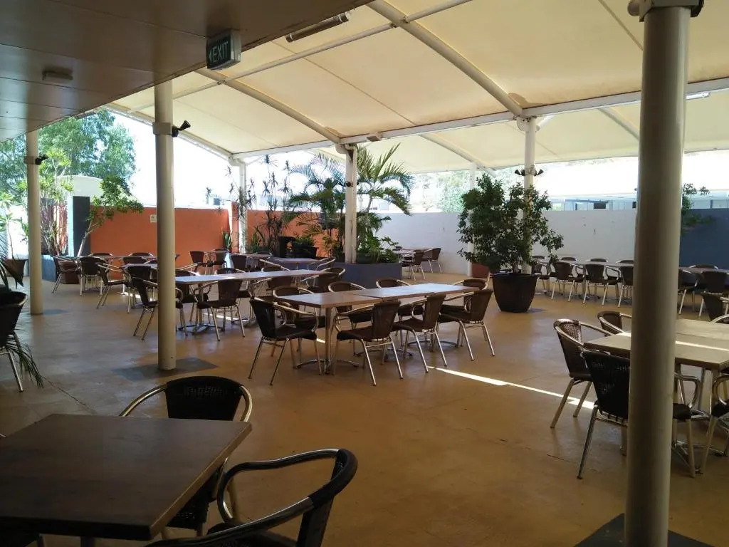 Overlander Hotel