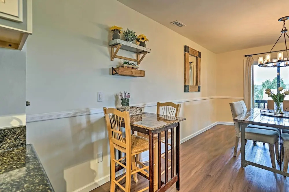 Vernon Condo w/ Deck, Near Appalachian Trail!