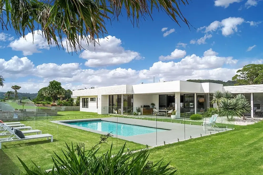 Your Luxury Escape - Scenic Vista
