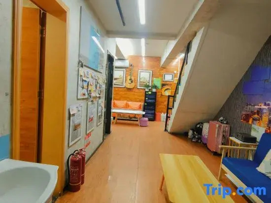 Menghui Si Road Hostel (Xiguan Dazhongxiang)