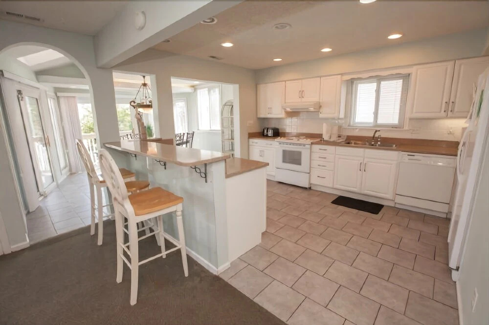 William B. Virginia Beach - 6 Br Home