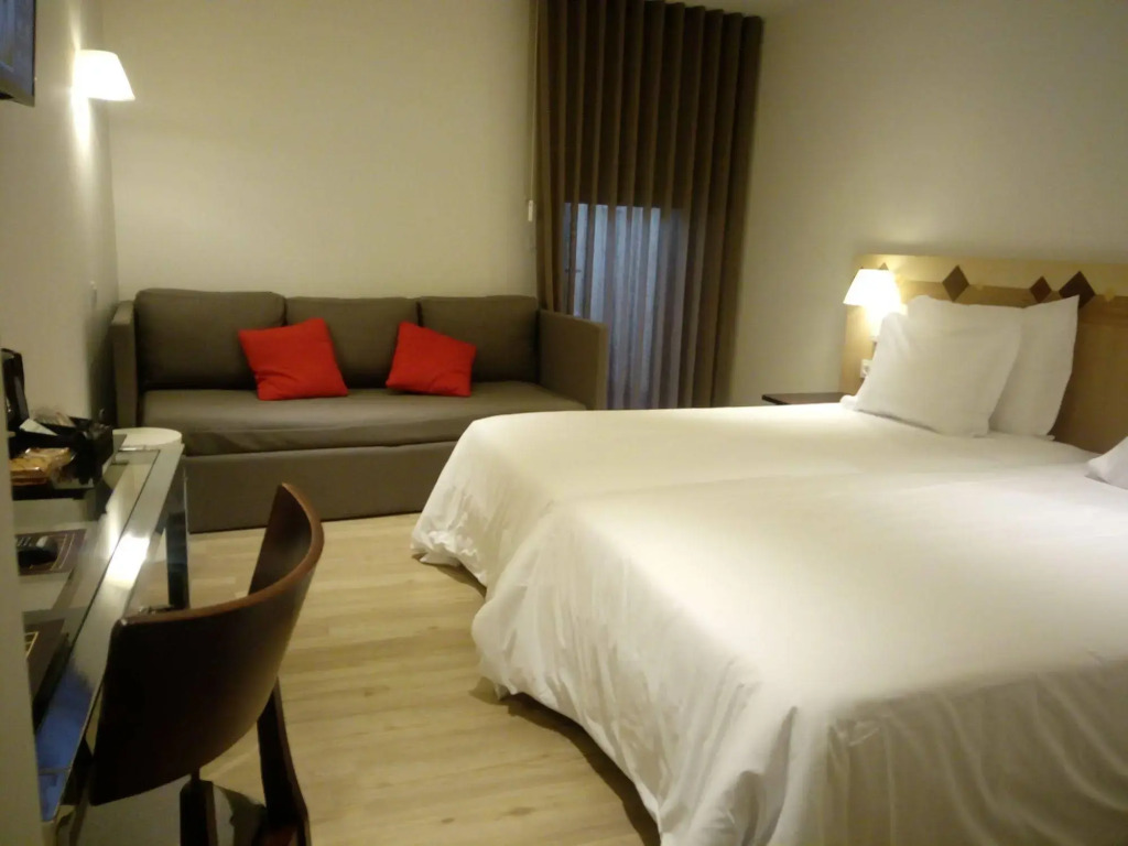 Hotel Aveiro Center by Alboi Group