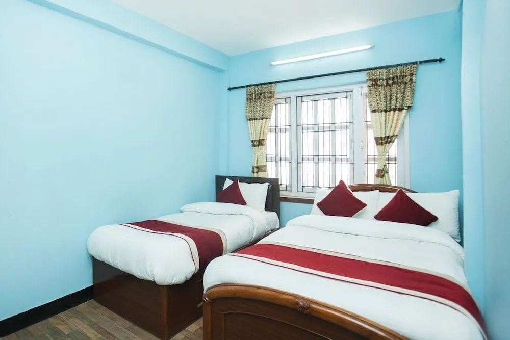 Oyo 372 Hotel Happy Inn