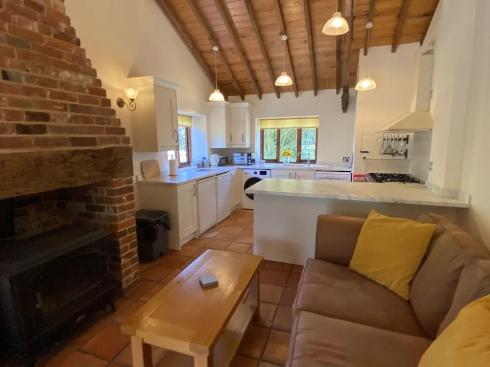 Brundish, Suffolk Barn, 2 Bed Idyllic 6 Acres
