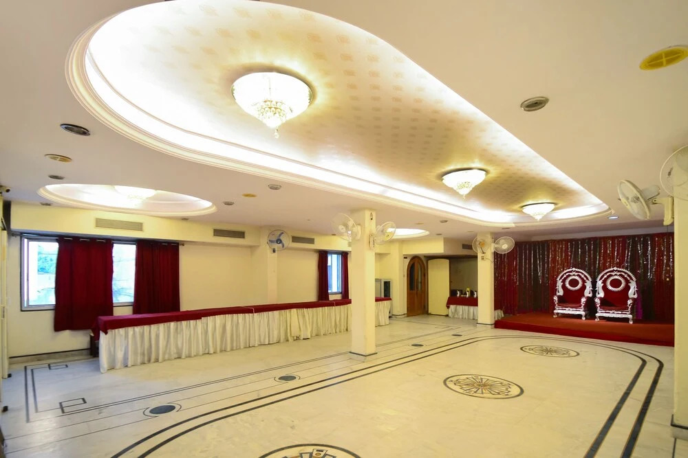 Capital O 7200 Hotel YKS