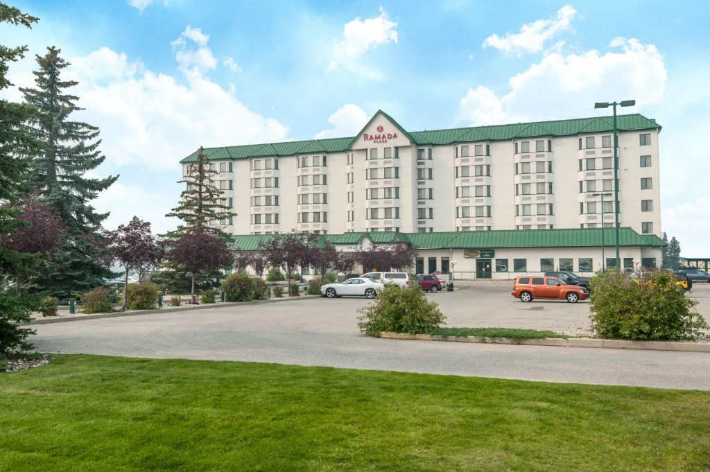 Divya Sutra Plaza and Conference Centre Calgary Airport