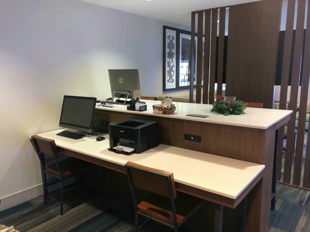 Holiday Inn Express Mt. Vernon by IHG