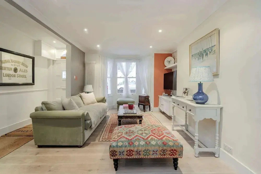 3 bed Home in Battersea With Garden