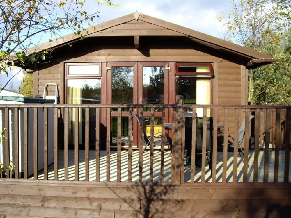 Jasmine Lodge, 2 bedroom with hot tub - Felmoor Park