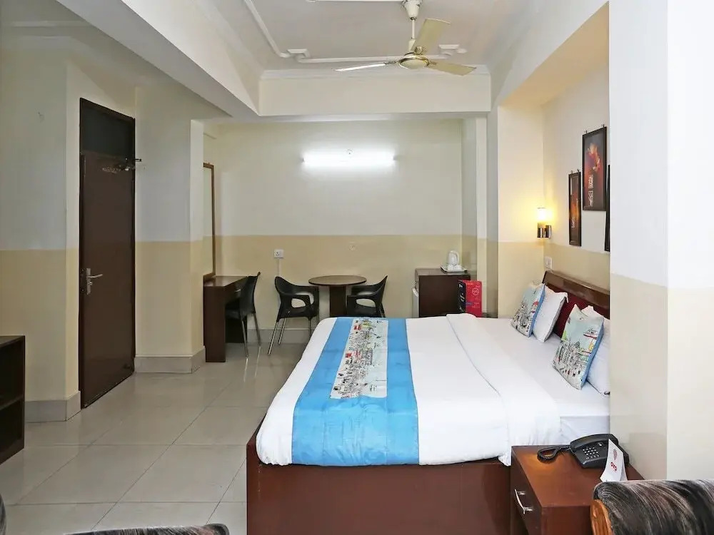 Hotel Fort by OYO Rooms