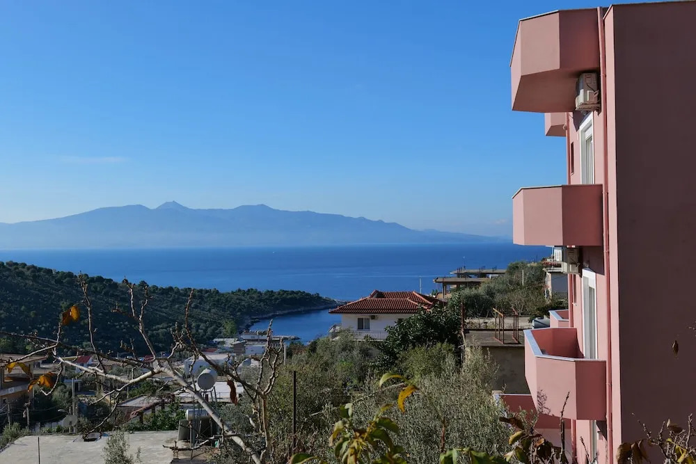 Pink Holiday Sarande